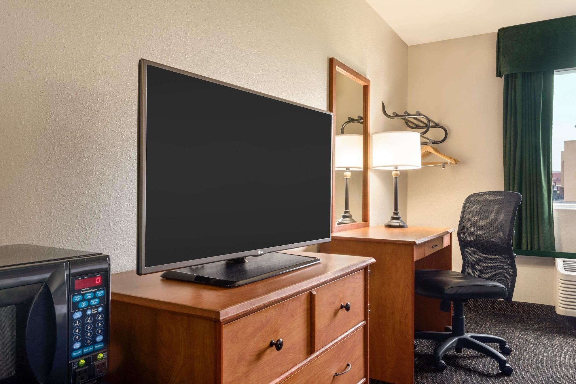 Travelodge By Wyndham Missouri Valley Екстер'єр фото